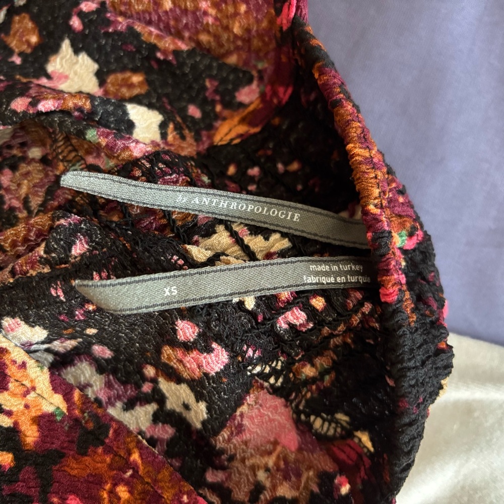 Anthropologie floral print blouse with long sleeves & v-neck - Picture 6 of 6